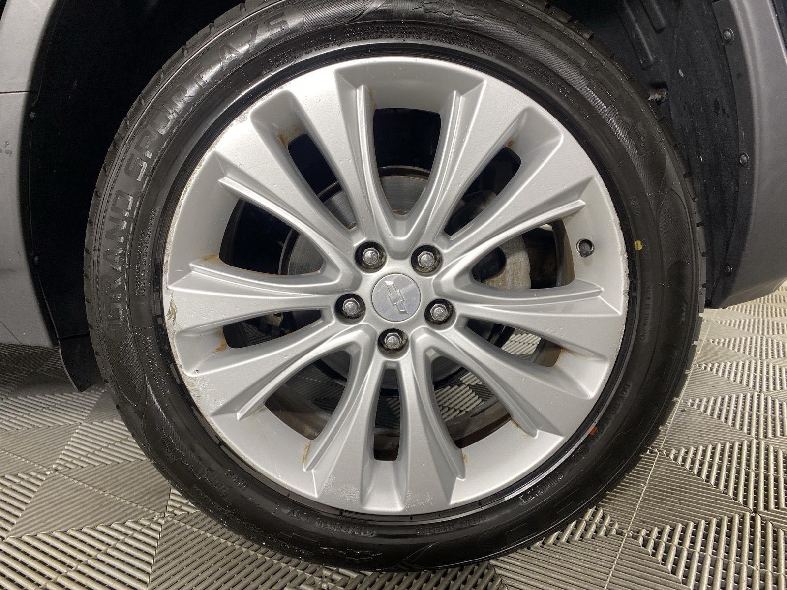 Used 2019 Mosaic Black Metallic Chevrolet Premier image 9