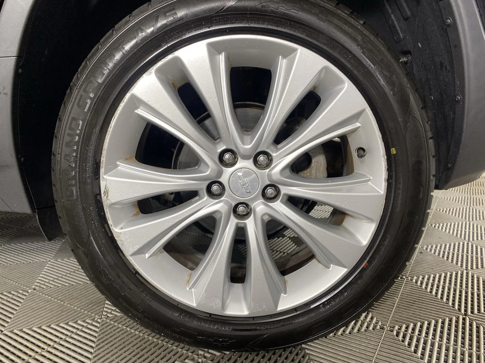 Used 2019 Mosaic Black Metallic Chevrolet Premier image 9