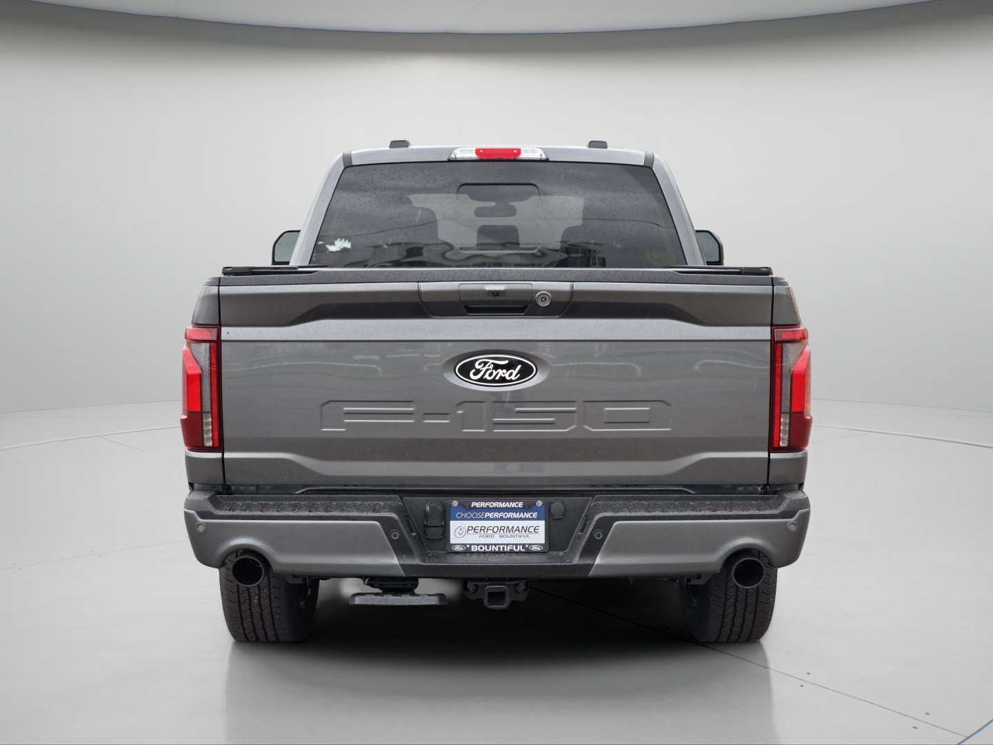 New 2026 Carbonized Gray Metallic Ford LARIAT image 26