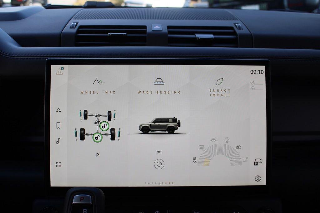 2026 Land Rover Defender OCTA - Photo 38