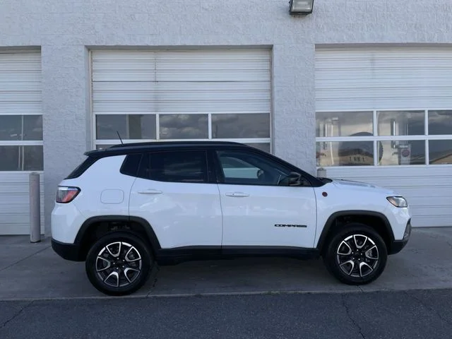 2024 Jeep Compass Trailhawk 4X4's photo