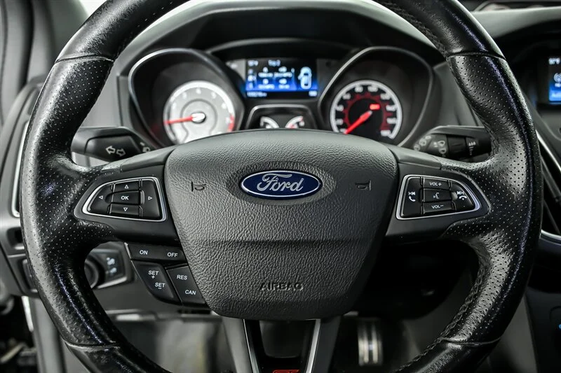 Used 2018 Shadow Black Ford ST image 20
