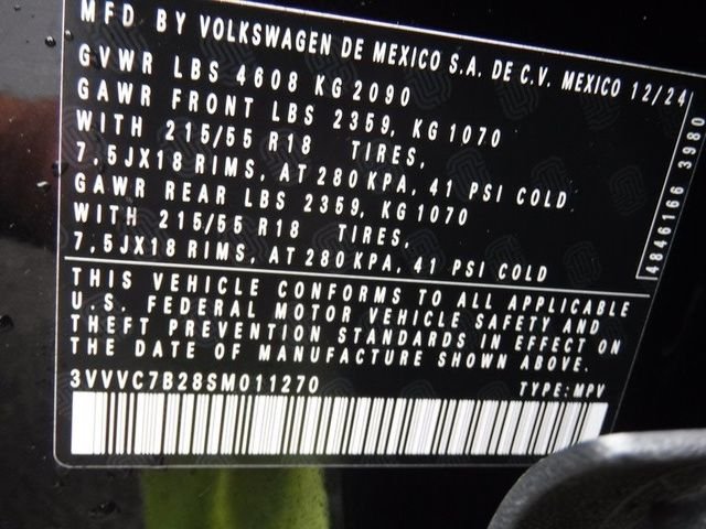 Certified Used 2025 Black Volkswagen 1.5T SE image 39