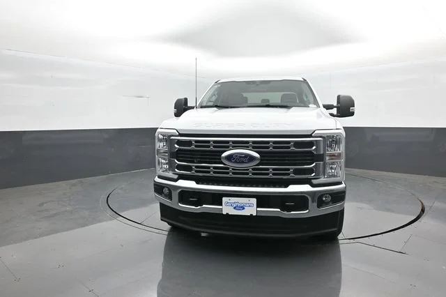 New 2026 Oxford White Ford F-350® XLT image 3