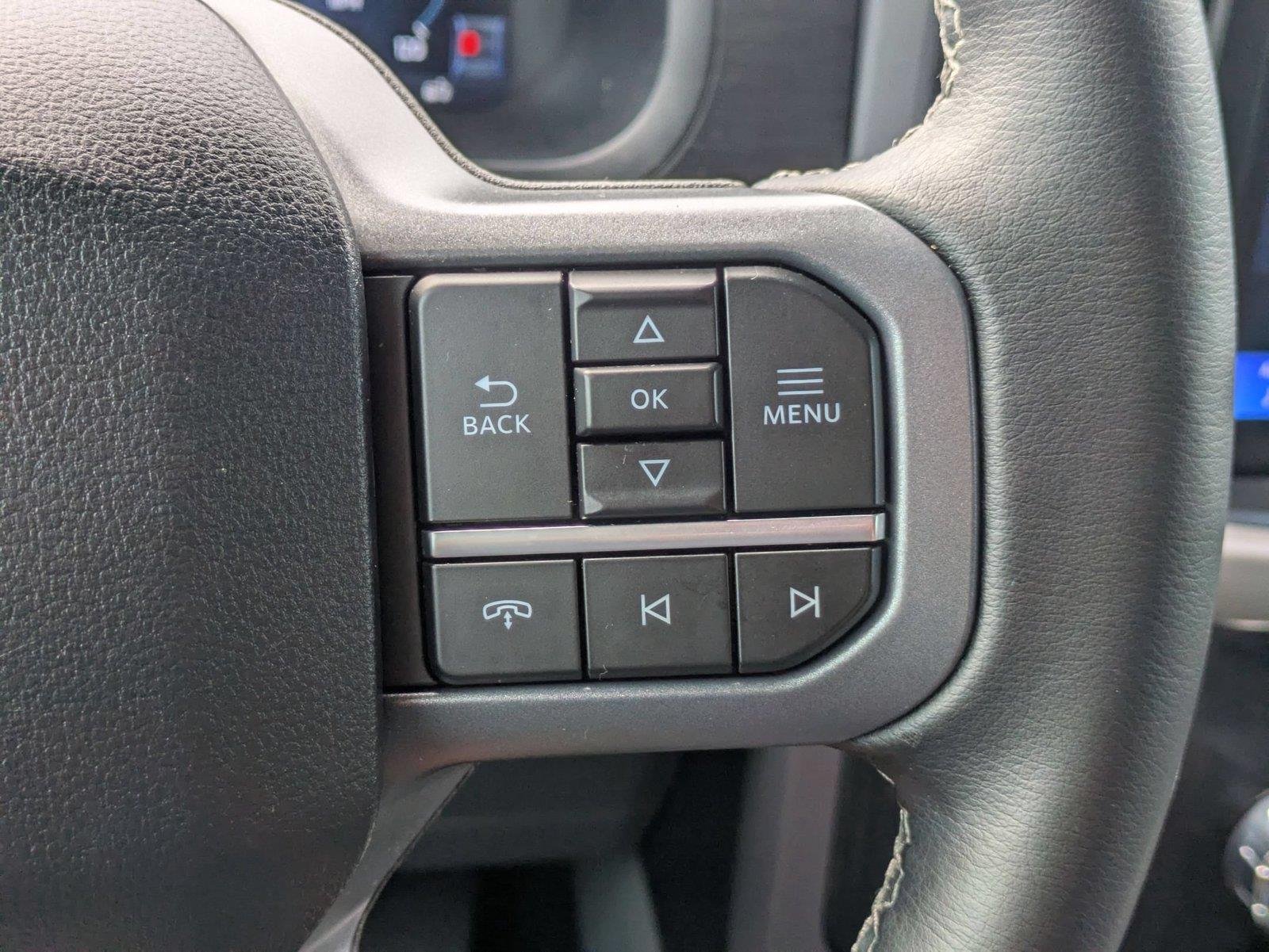 Used 2025 Oxford White Ford XLT image 18