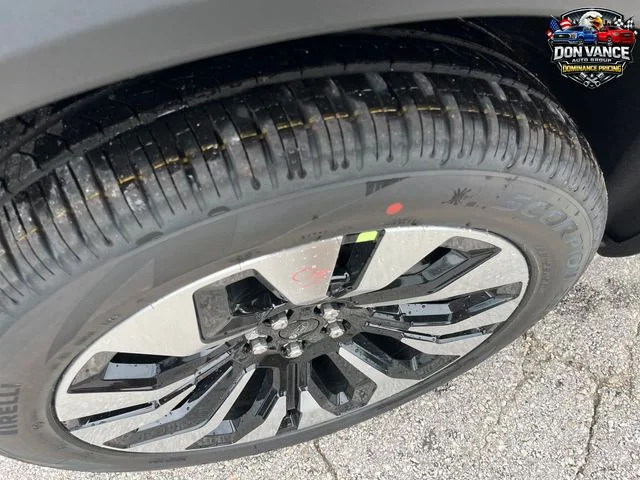 New 2026 Carbonized Gray Metallic Ford Platinum™ image 27