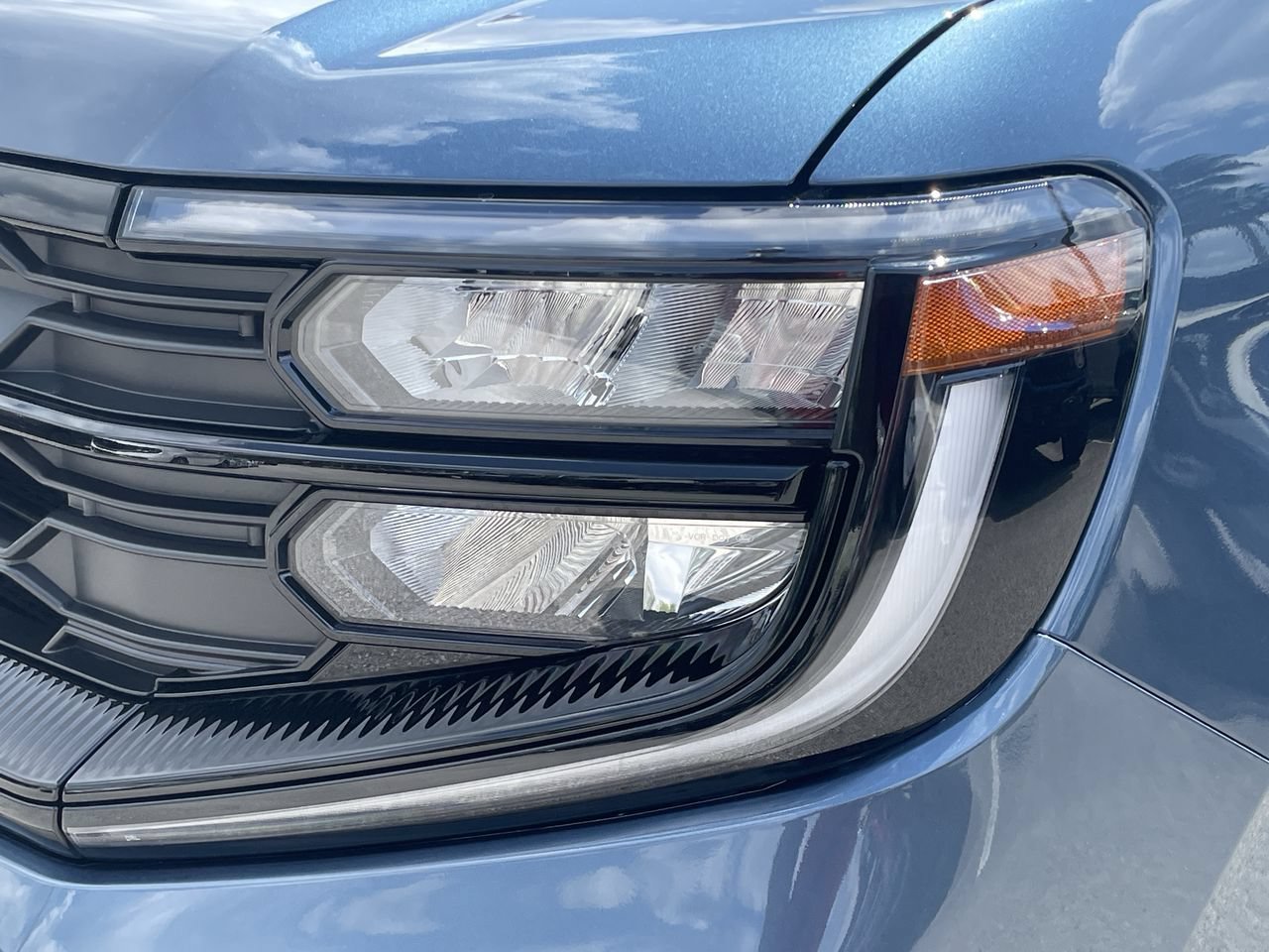 New 2027 Nocturnal Blue Metallic Ford Active image 6