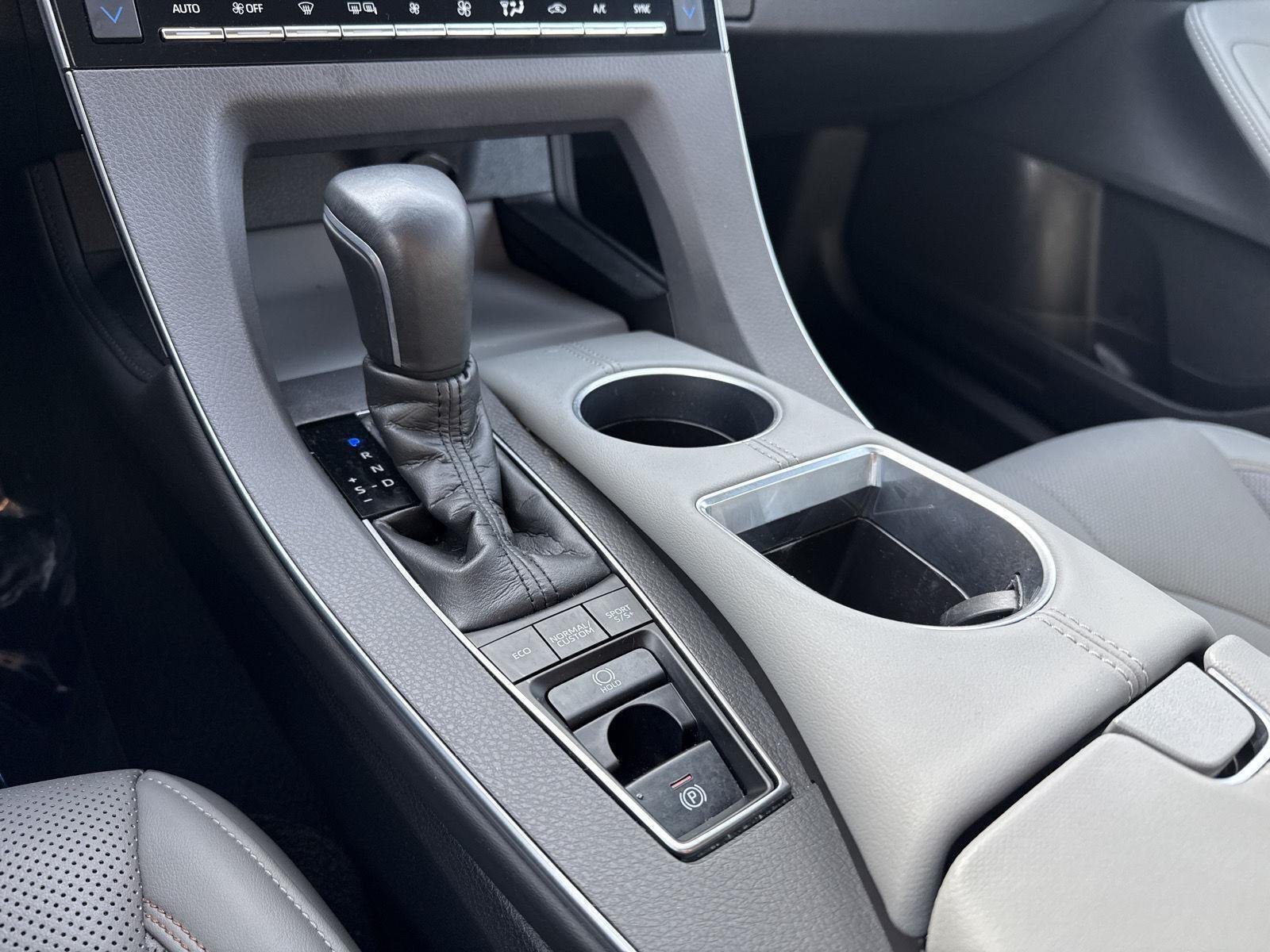 Certified Used 2019 Wind Chill Pearl Toyota Touring image 17