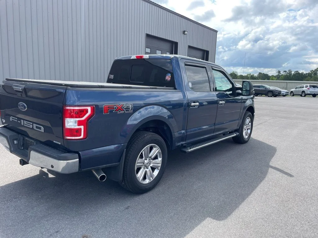 Used 2018 Blue Ford XLT image 5