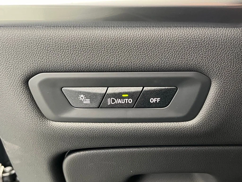 New 2027 Black Sapphire Metallic BMW xDrive40i image 20