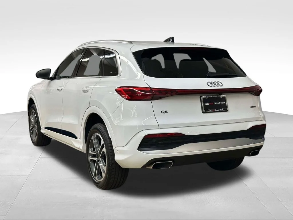 Certified Used 2025 White Audi 2.0T Premium image 9