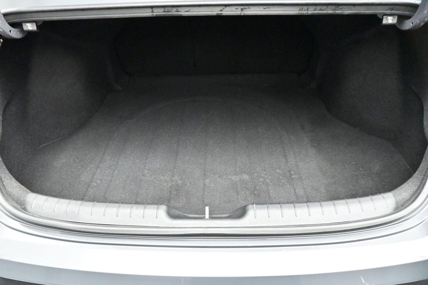 Used 2024 Ecotronic Gray Hyundai SEL image 9