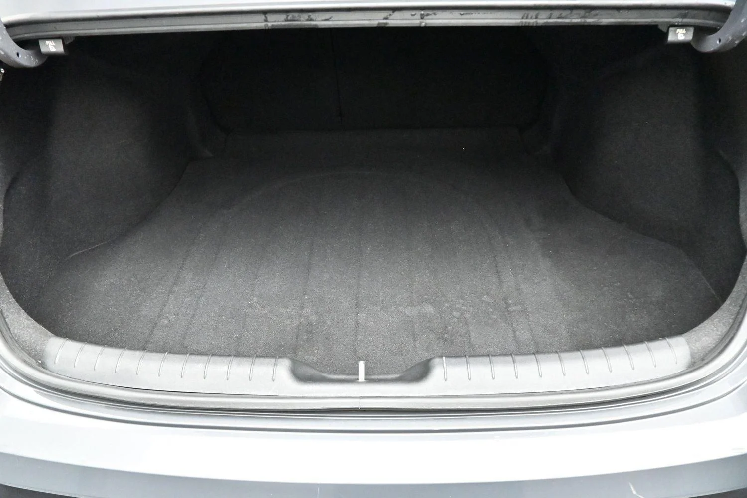 Used 2024 Ecotronic Gray Hyundai SEL image 9