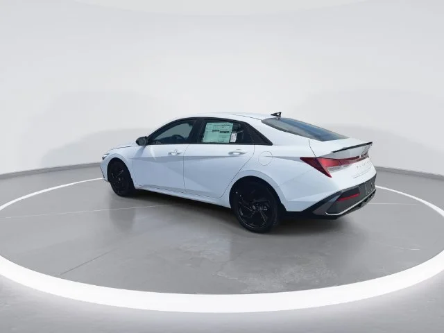 Used 2026 White Hyundai SEL Sport image 6