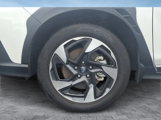 Used 2025 White Subaru Limited image 8