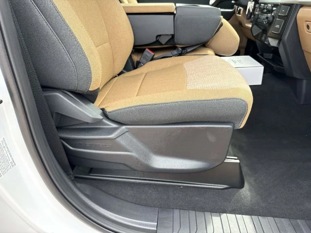 New 2026 Oxford White Ford F-350® XLT image 41