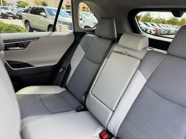 Certified Used 2025 WIND CHILL PEARL Toyota Limited image 56