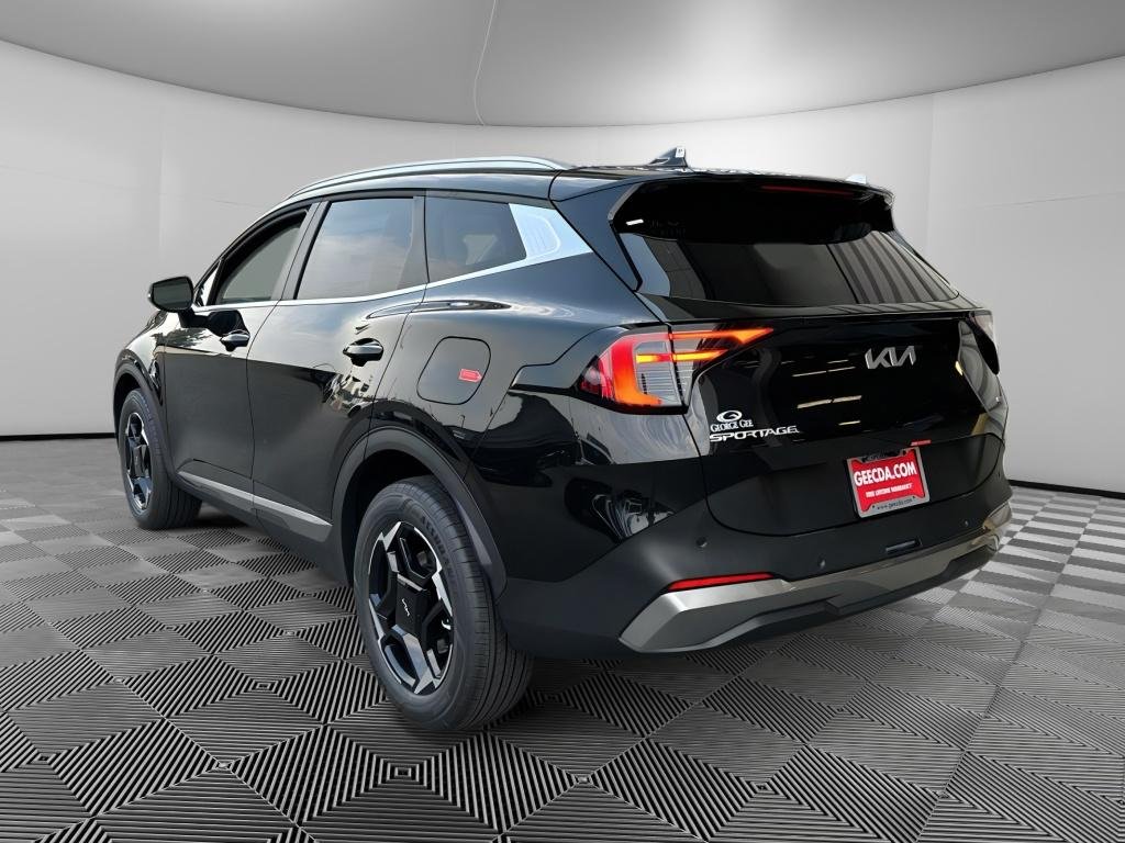 New 2027 Fusion Black Kia EX image 6