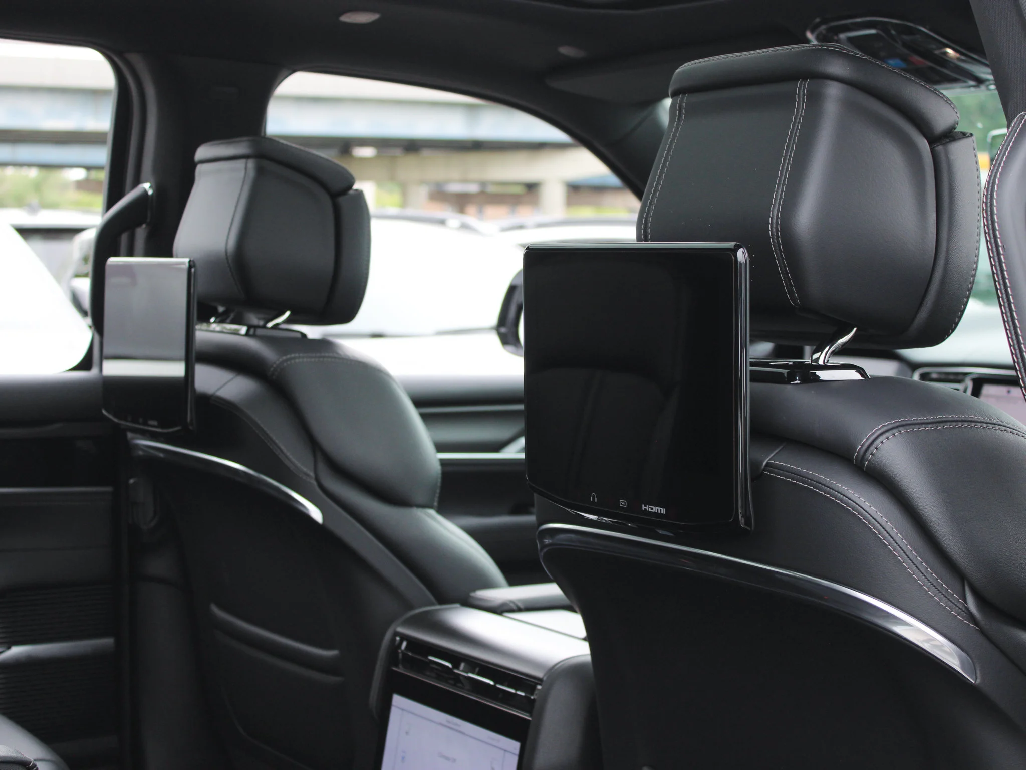 New 2026 White Jeep Summit Obsidian* image 17