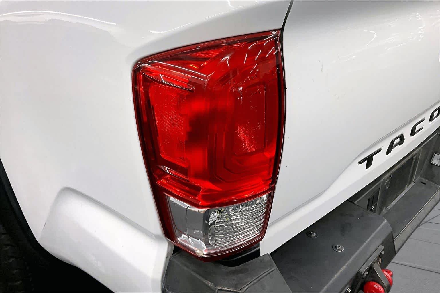 Used 2016 Super White Toyota SR image 28
