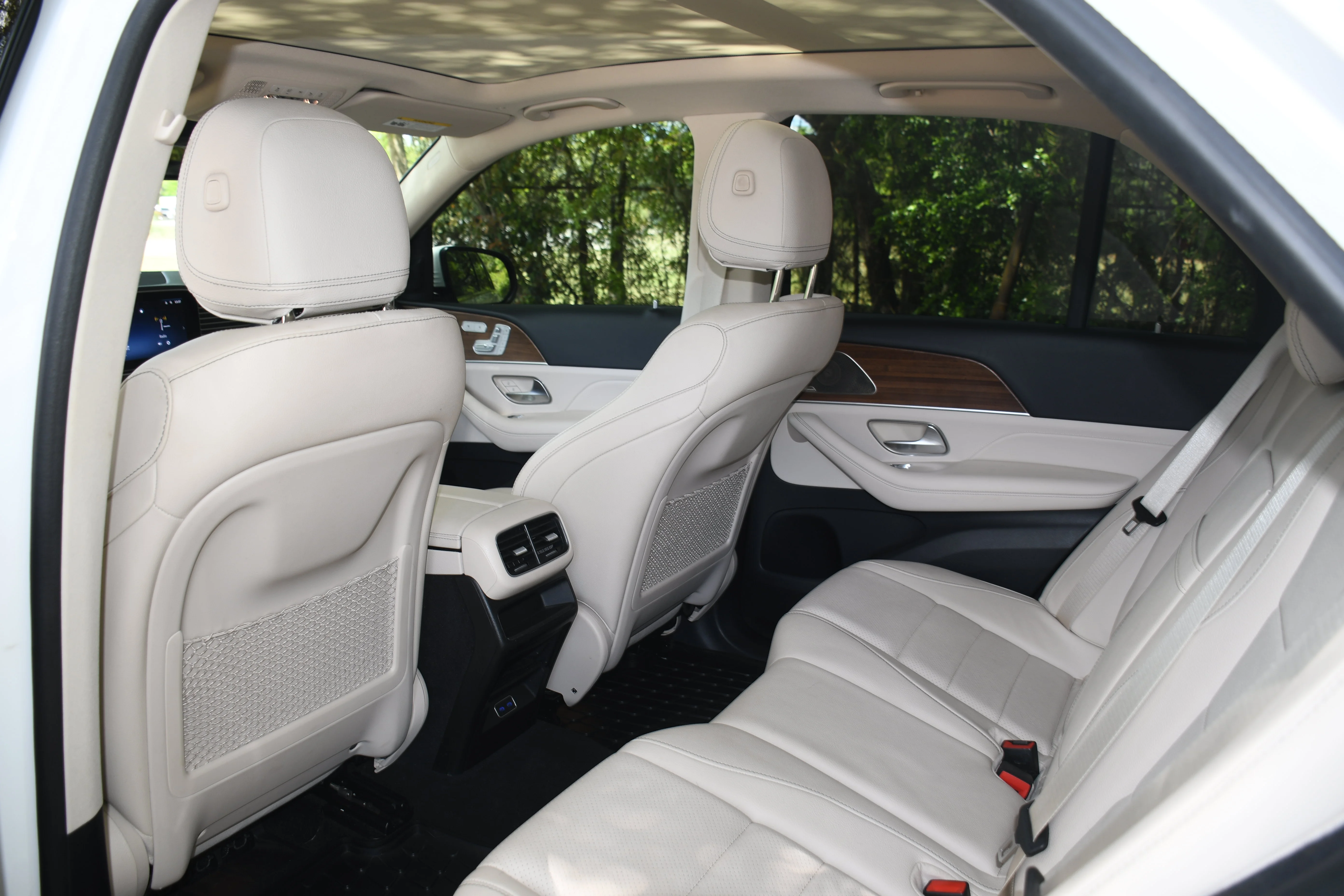 Used 2024 White Mercedes-Benz GLE 450 image 16
