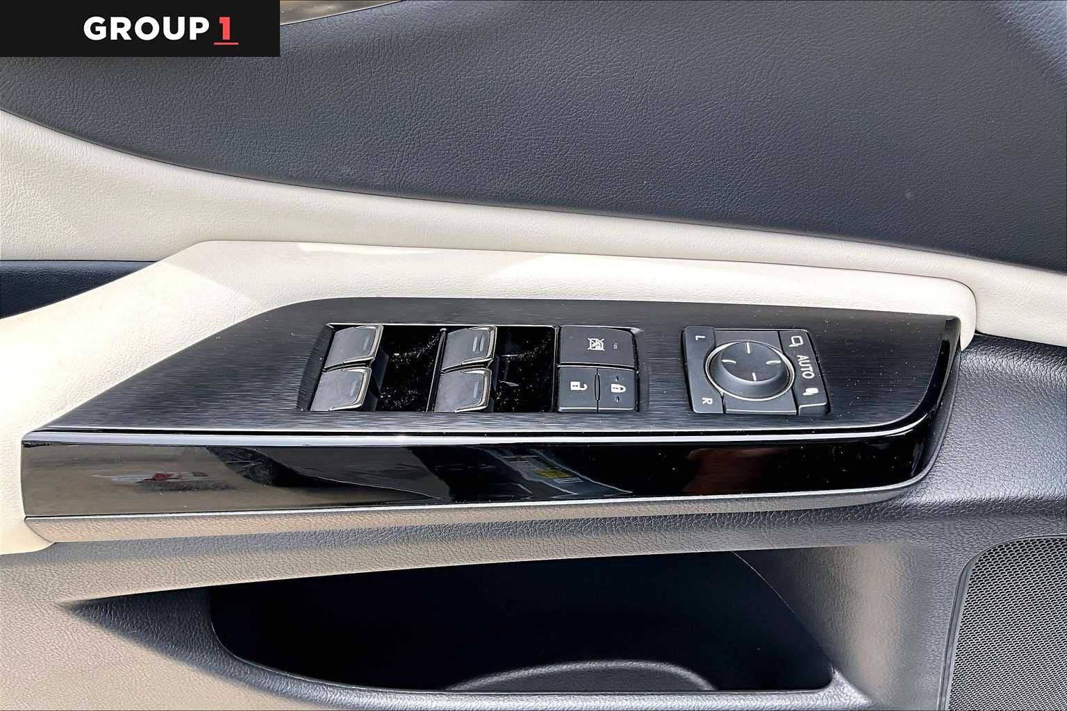Used 2025 Iridium Lexus  image 33