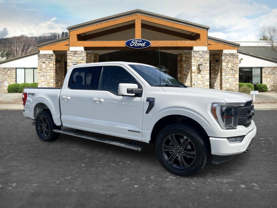 Used 2022 Star White Metallic Tri-Coat Ford LARIAT image 3