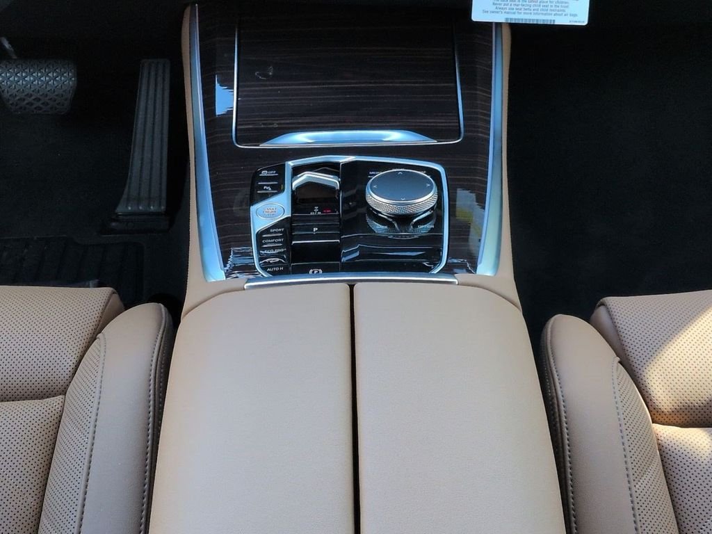 New 2026 Alpine White BMW xDrive40i image 19