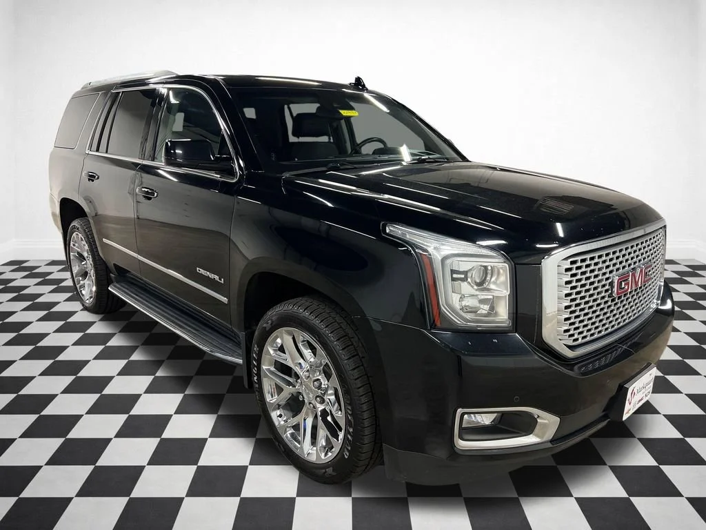 2016 GMC Yukon 4WD Denali's photo