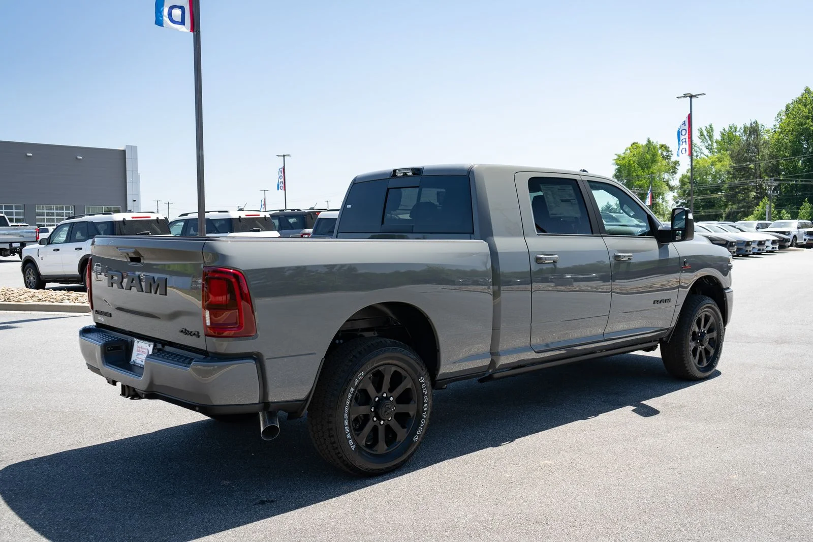 New 2026 Ceramic Gray Clear-Coat Exterior Paint RAM Laramie image 10