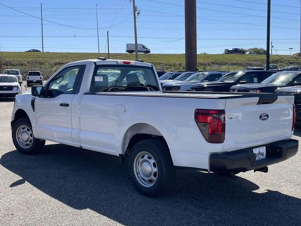 New 2026 Oxford White Ford XL image 5