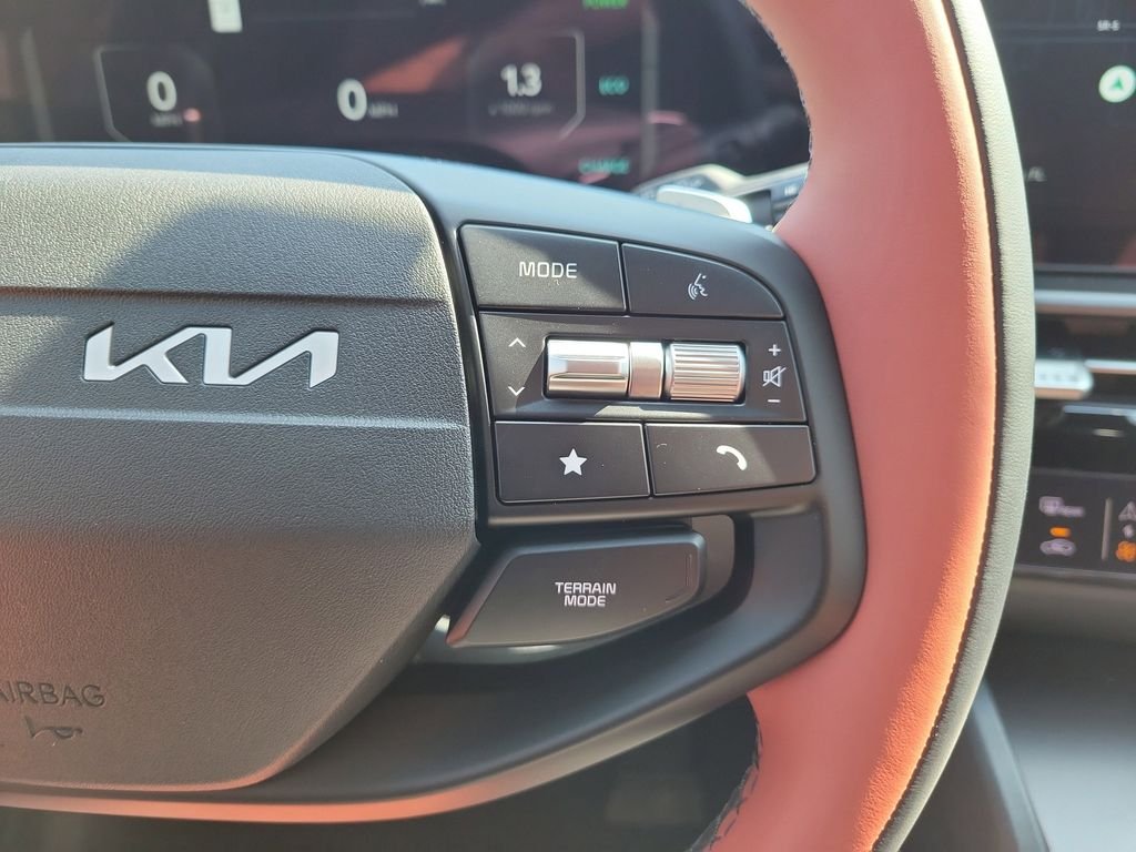 New 2026 Gray Kia SX-Prestige image 29