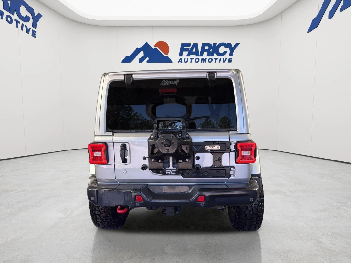 Used 2018 Billet Metallic Jeep Rubicon image 8