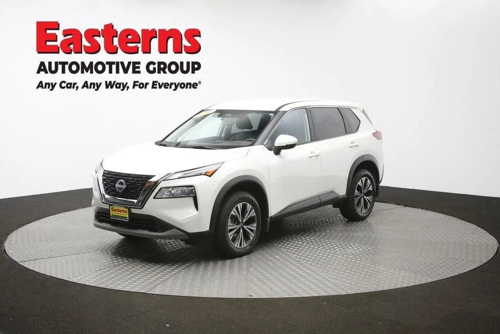 Used 2023 White Nissan SV image 57