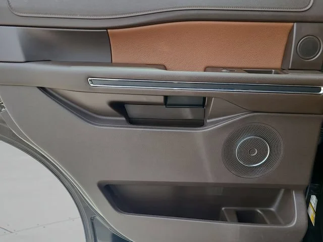 Used 2022  Ford King Ranch image 13