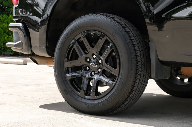 Used 2026 Black Chevrolet Custom image 60