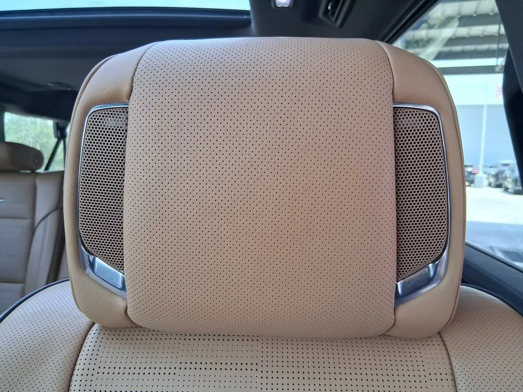 Used 2025 Crystal White Tricoat Cadillac Premium Luxury image 22