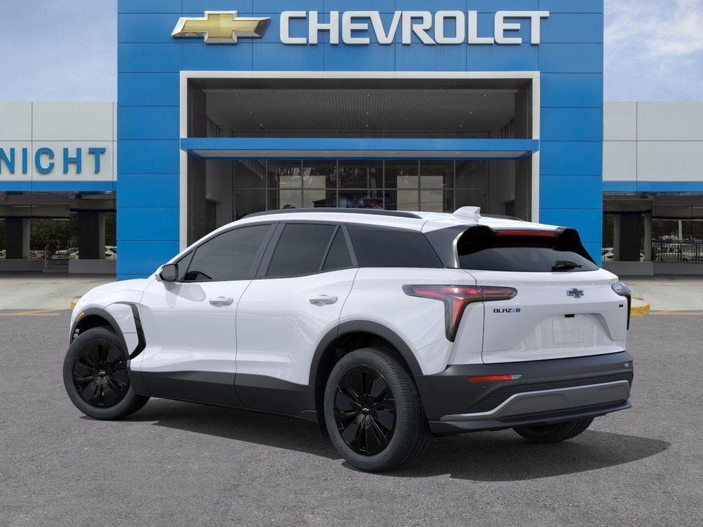 New 2026 Summit White Chevrolet LT image 3