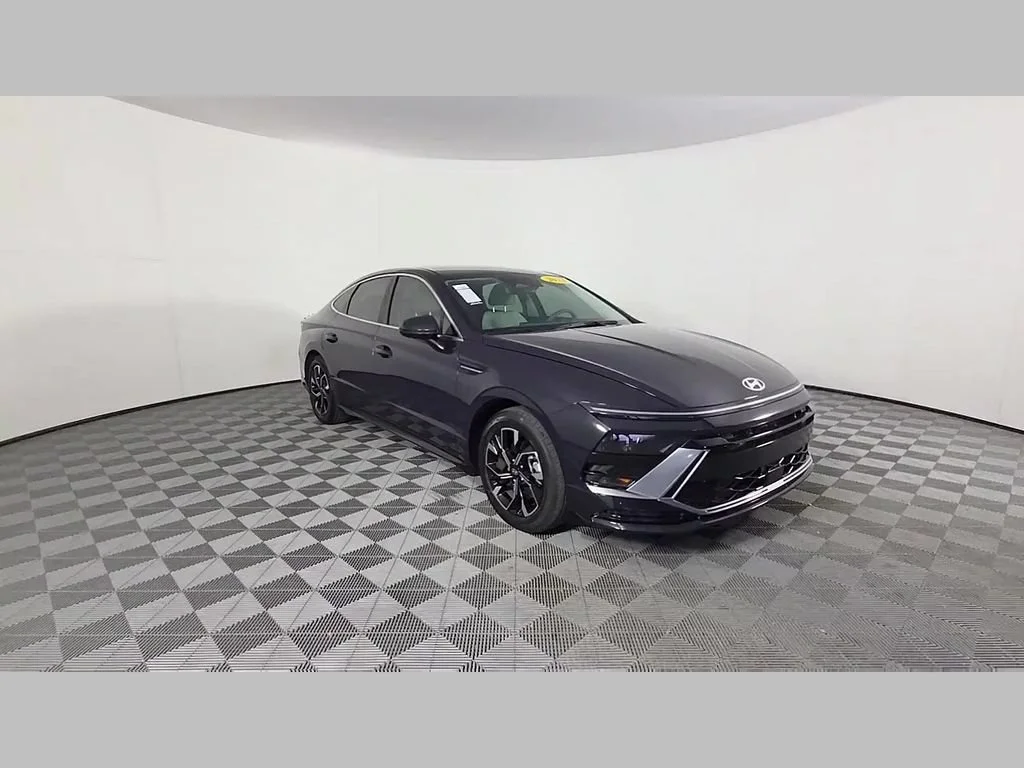 Used 2024 Carbon Blue Hyundai SEL image 34