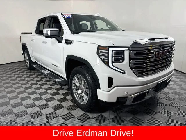 Used 2022 White GMC Denali image 1