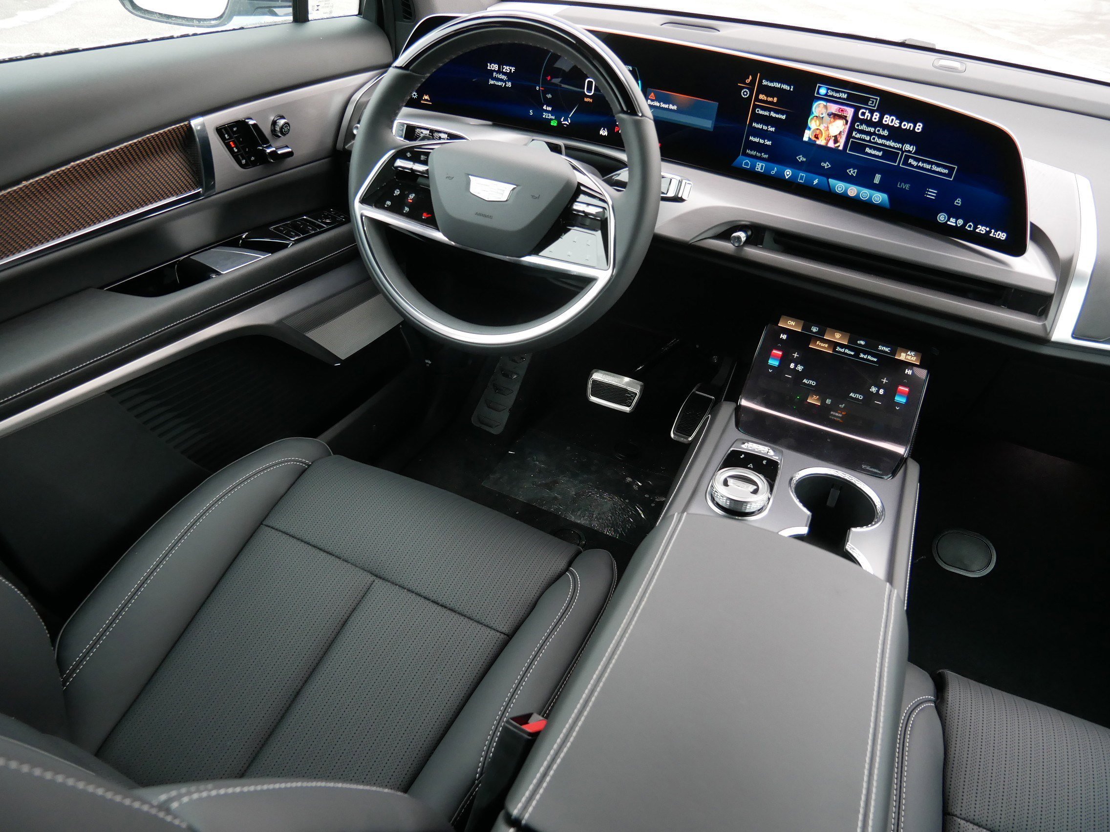 2026 Cadillac VISTIQ Luxury - Photo 7