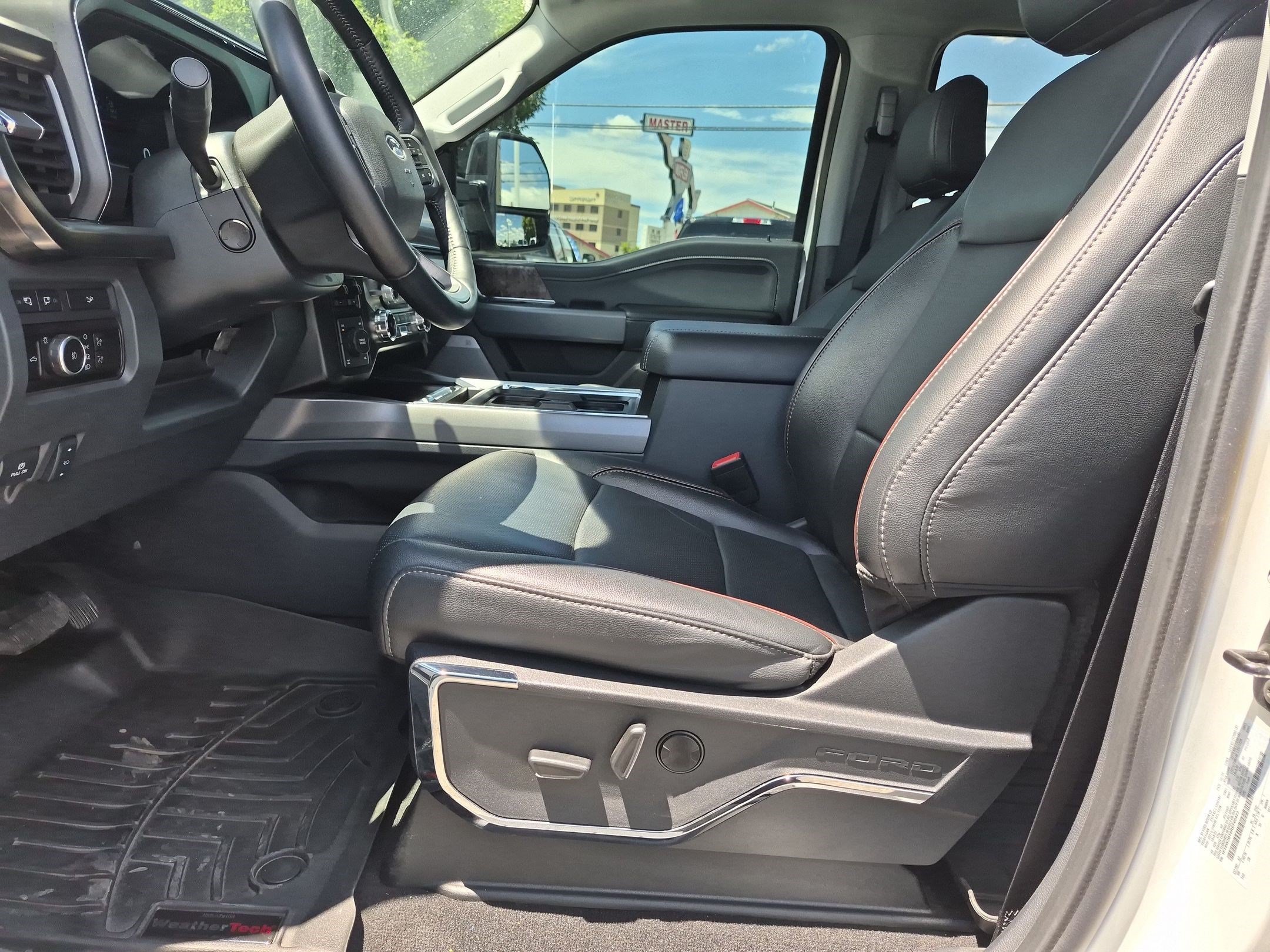 Used 2024 White Metallic Ford LARIAT image 16