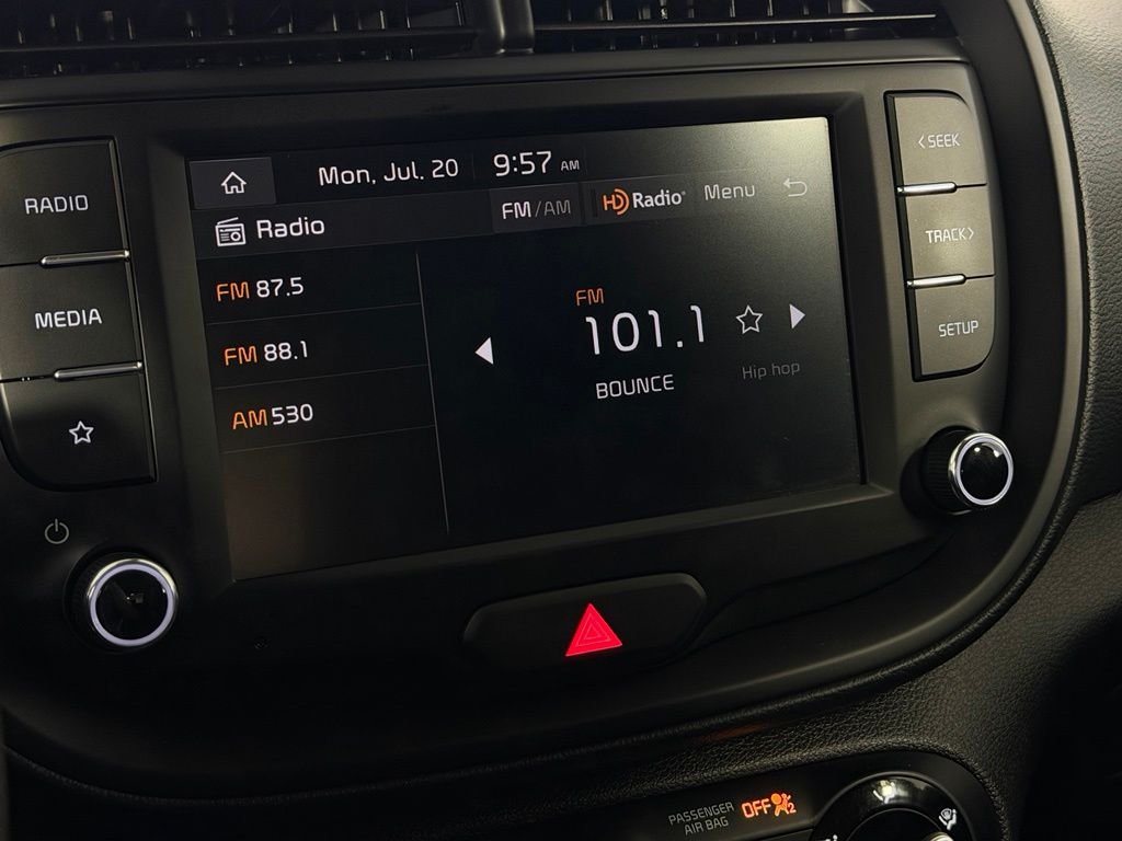 2025 Kia Soul LX - Photo 18