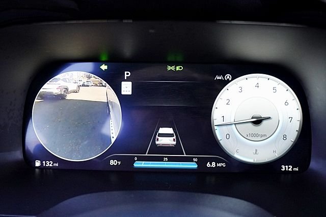 Used 2025 Silver Hyundai SEL Premium image 32