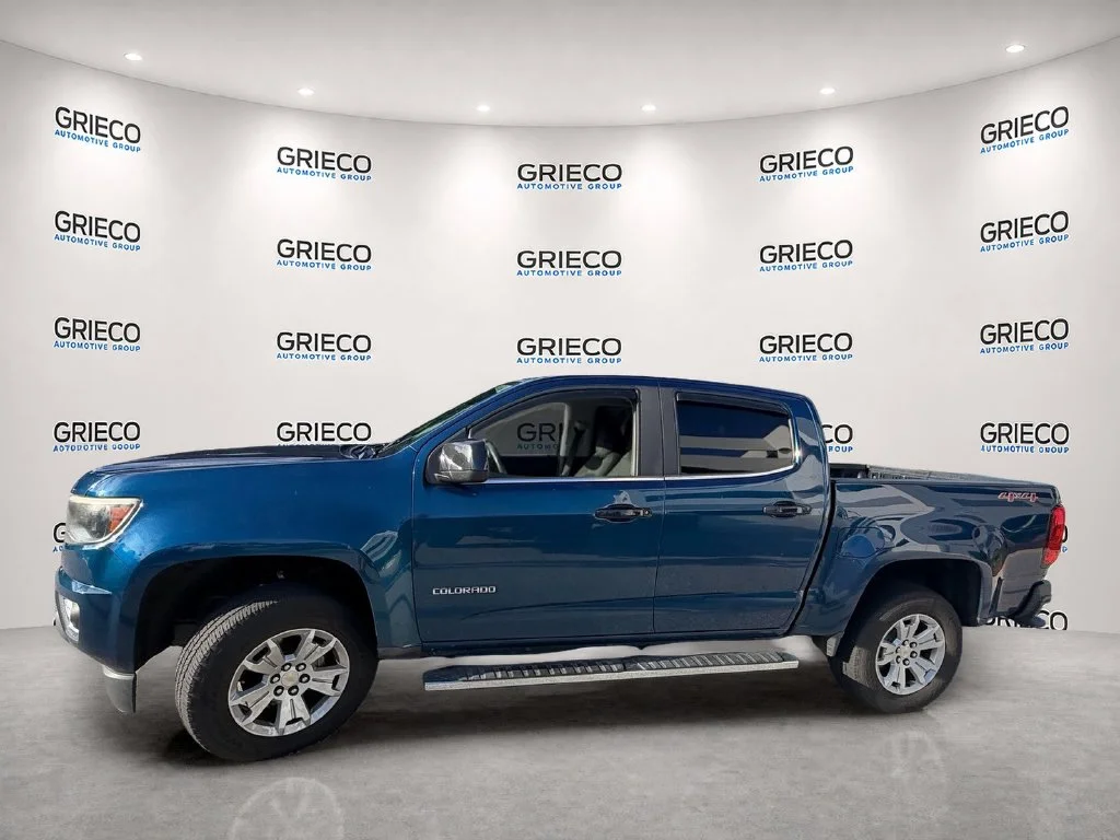 Used 2019 Blue Chevrolet LT image 4