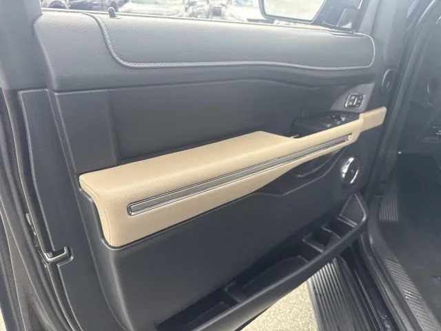 Used 2024 Black Ford Limited image 19