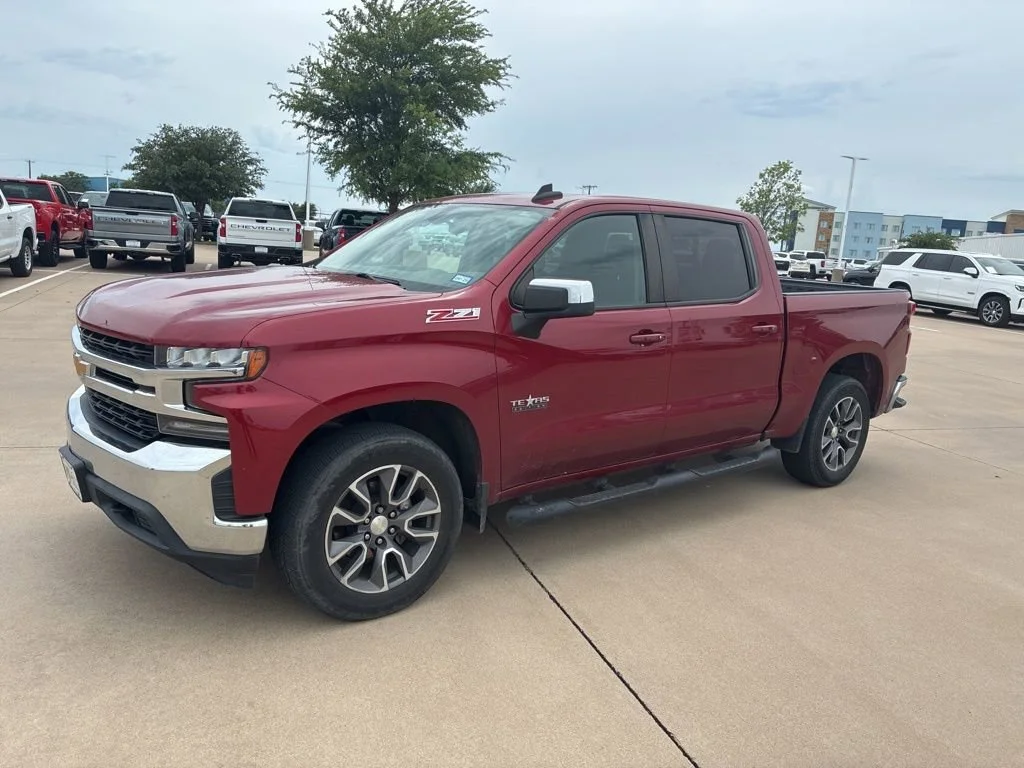 2020 Chevrolet Silverado 1500 LT 4X4 Crew Cab Short Box's photo