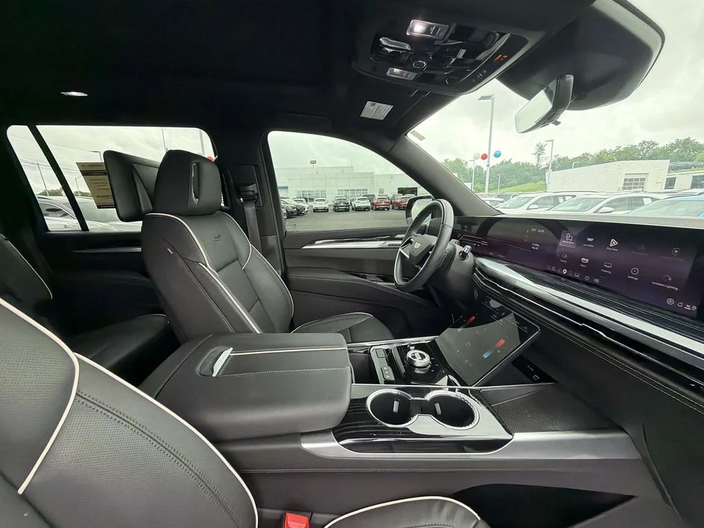 Used 2025 Black Cadillac Sport image 15