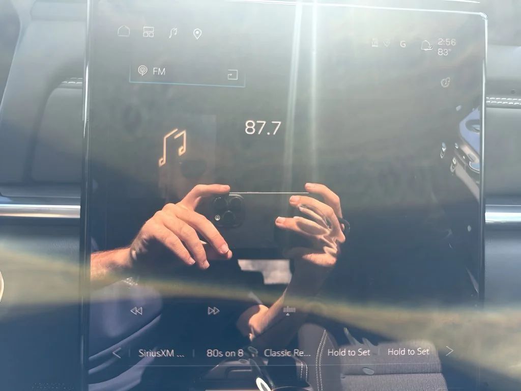 New 2027 Summit White GMC Elevation image 19