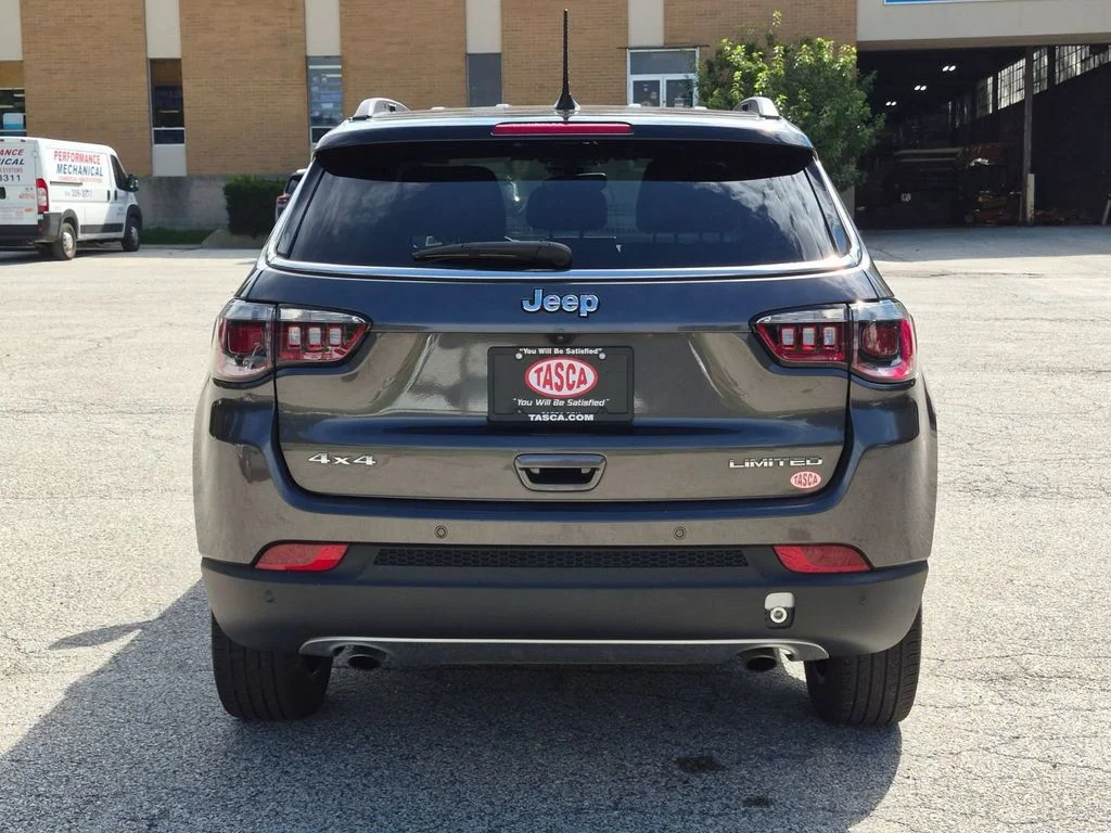Used 2023 Gray Jeep Limited image 4